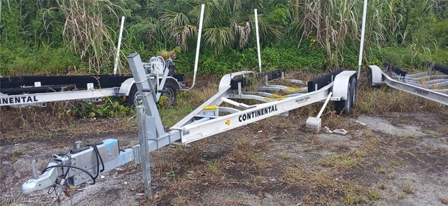 121 Newport DR, Naples, FL 34114