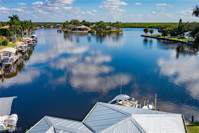 121 Newport DR, Naples, FL 34114