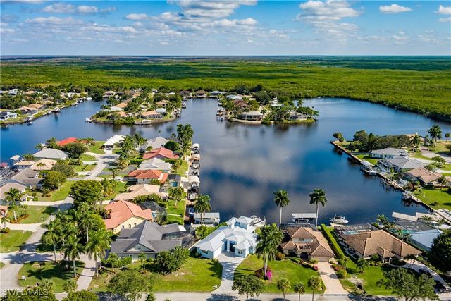 121 Newport DR, Naples, FL 34114
