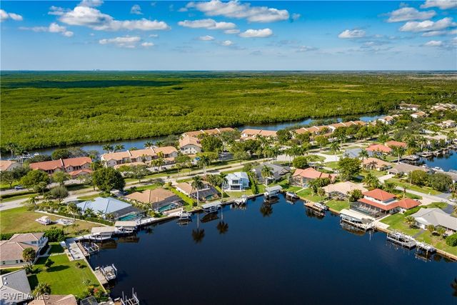 121 Newport DR, Naples, FL 34114