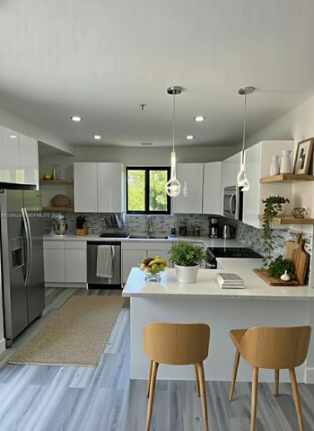 2160 NW 30th St 0, Miami, FL 33142