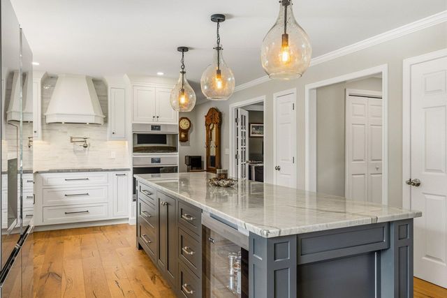 61 Bunker Hill Avenue, Stratham, NH 03885