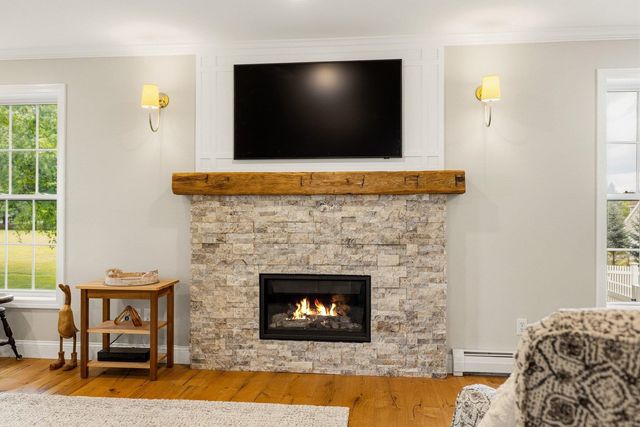 61 Bunker Hill Avenue, Stratham, NH 03885