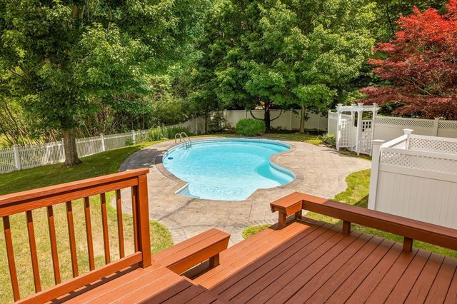 61 Bunker Hill Avenue, Stratham, NH 03885
