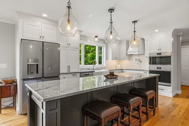 61 Bunker Hill Avenue, Stratham, NH 03885