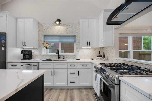 1211 Cardinal LN, Round Rock, TX 78681