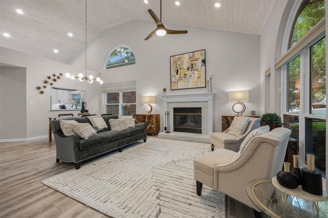 1211 Cardinal LN, Round Rock, TX 78681