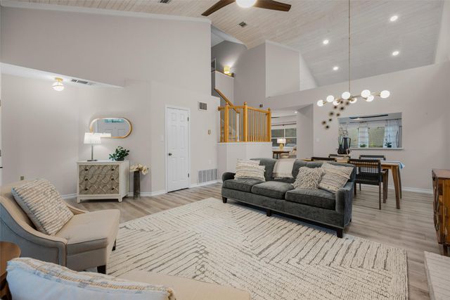 1211 Cardinal LN, Round Rock, TX 78681