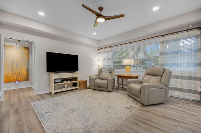 1211 Cardinal LN, Round Rock, TX 78681