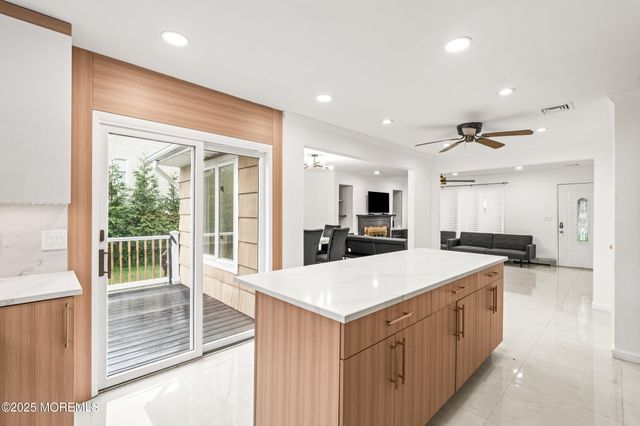 17 Johnston Street, Oakhurst, NJ 07755