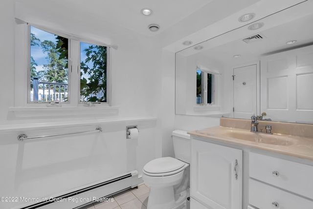 17 Johnston Street, Oakhurst, NJ 07755