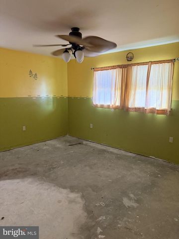 170 EVERGREEN LN, York, PA 17408