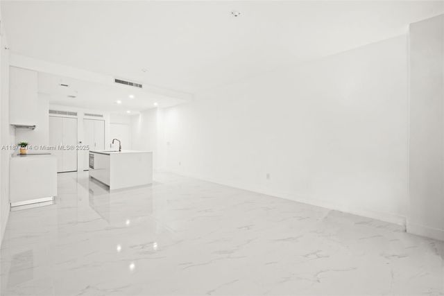 700 NE 24th 3404, Miami, FL 33137