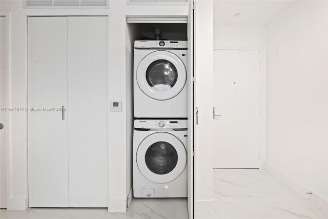 700 NE 24th 3404, Miami, FL 33137