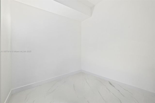 700 NE 24th 3404, Miami, FL 33137