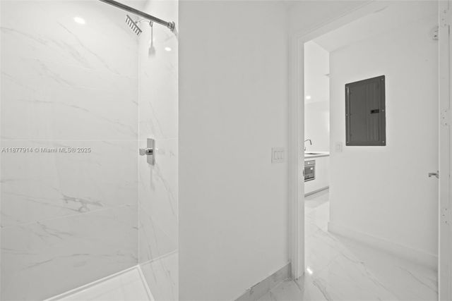 700 NE 24th 3404, Miami, FL 33137