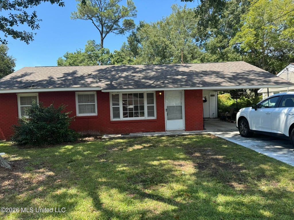 1217 13th Court, Pascagoula, MS 39567