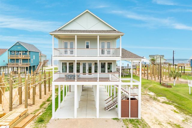 13010 Buccaneer Parkway, Freeport, TX 77541