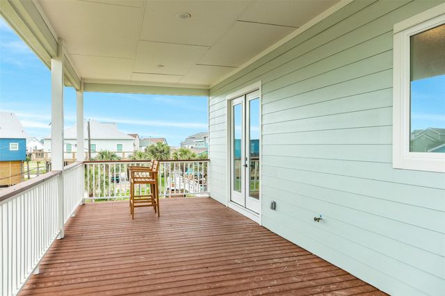 13010 Buccaneer Parkway, Freeport, TX 77541
