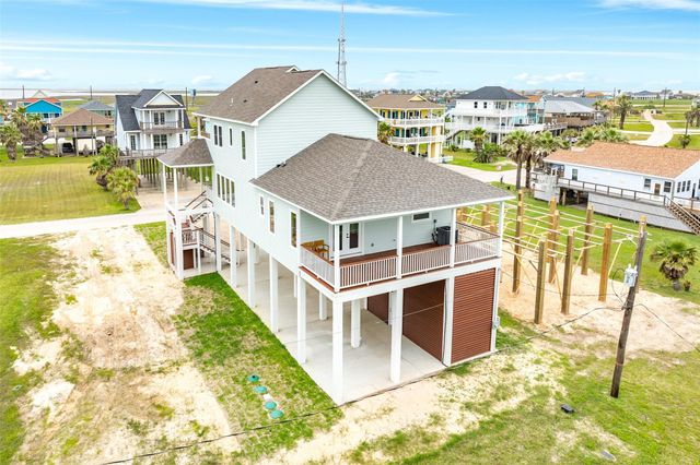 13010 Buccaneer Parkway, Freeport, TX 77541