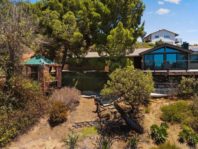 1560 Plantation Way, El Cajon, CA 92019