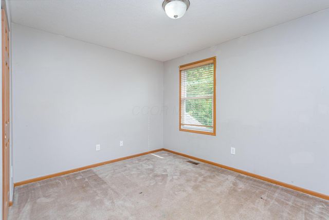 2422 Long Bow Avenue, Lancaster, OH 43130