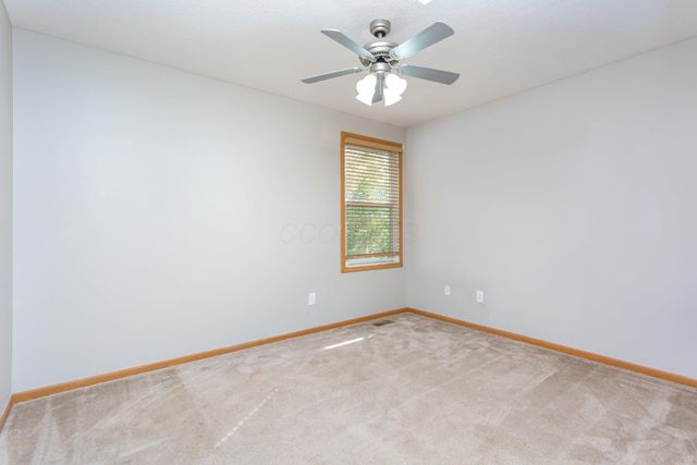 2422 Long Bow Avenue, Lancaster, OH 43130