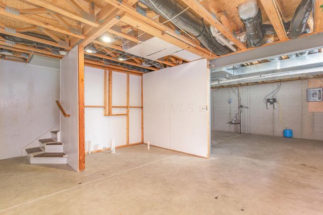 2422 Long Bow Avenue, Lancaster, OH 43130