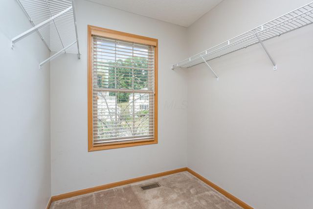 2422 Long Bow Avenue, Lancaster, OH 43130