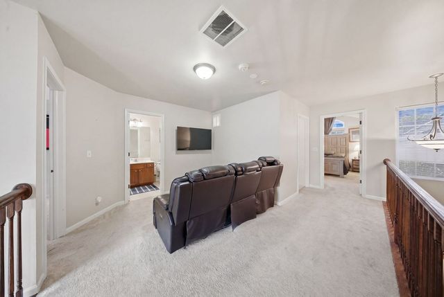 394 Jamestown Court, Aurora, IL 60504