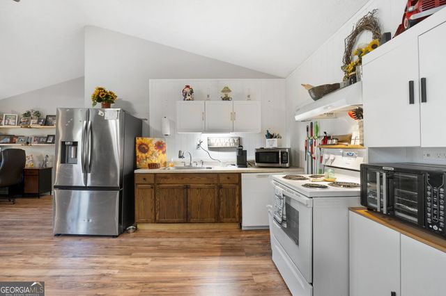 196 Horseshoe Bend, Jackson, GA 30233