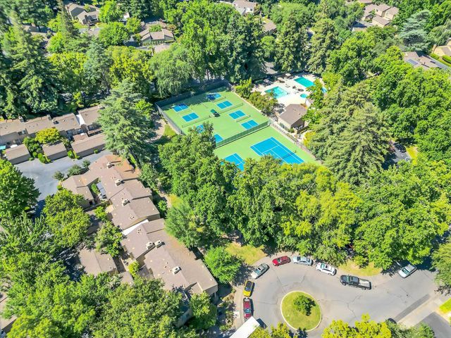 8 Adelphi Ct, Sacramento, CA 95825