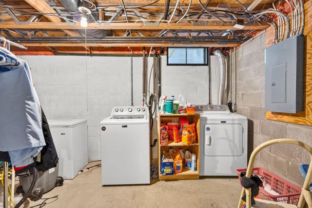 233 Macenroe Drive, 70C, Blacklick, OH 43004