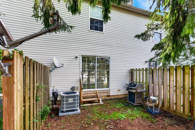 233 Macenroe Drive, 70C, Blacklick, OH 43004