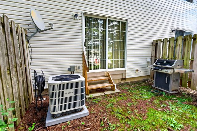 233 Macenroe Drive, 70C, Blacklick, OH 43004