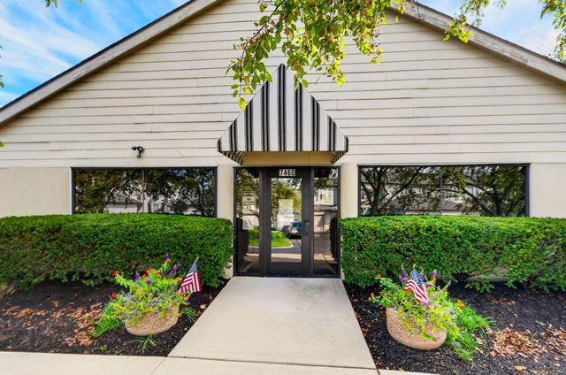 233 Macenroe Drive, 70C, Blacklick, OH 43004