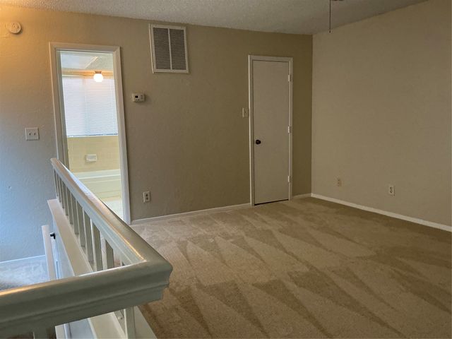 923 Turtle Lake Boulevard, Irving, TX 75060
