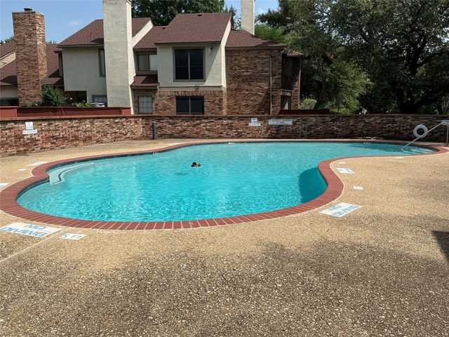 923 Turtle Lake Boulevard, Irving, TX 75060