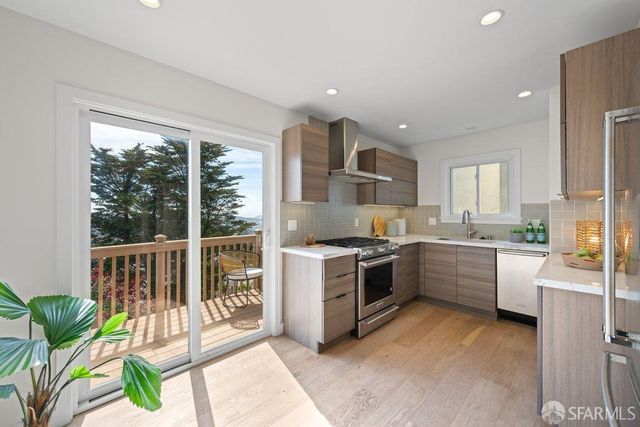 156 Midcrest Way, San Francisco, CA 94131