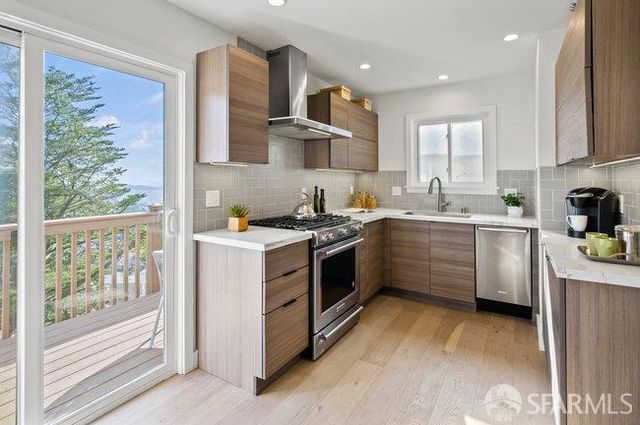 156 Midcrest Way, San Francisco, CA 94131