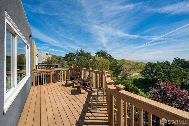 156 Midcrest Way, San Francisco, CA 94131