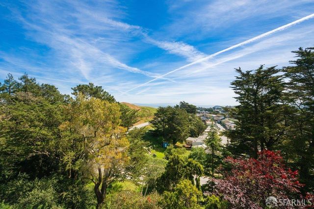 156 Midcrest Way, San Francisco, CA 94131