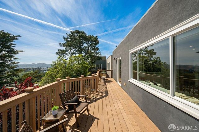 156 Midcrest Way, San Francisco, CA 94131