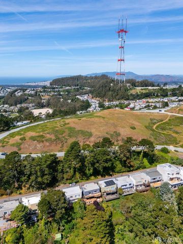 156 Midcrest Way, San Francisco, CA 94131