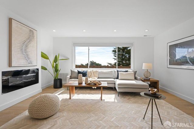 156 Midcrest Way, San Francisco, CA 94131