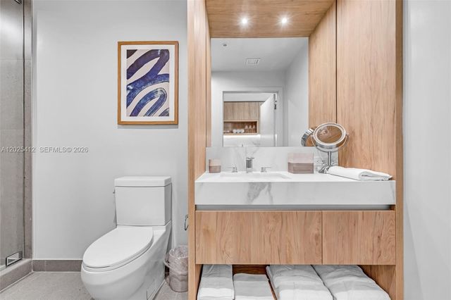 11 NE 6th St 2608, Miami, FL 33132