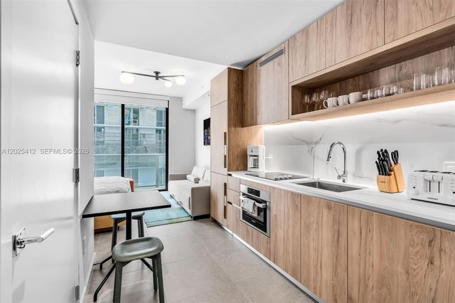 11 NE 6th St 2608, Miami, FL 33132