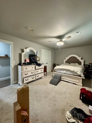 2814 W Highland Drive, Rogers, AR 72756