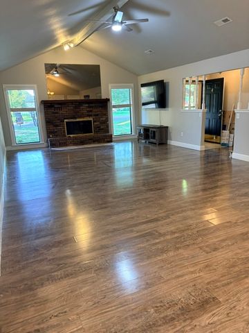 2814 W Highland Drive, Rogers, AR 72756