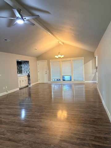 2814 W Highland Drive, Rogers, AR 72756